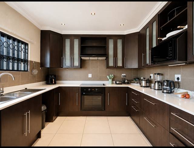 3 BEDROOM TOWNHOUSE FOR SALE IN THREE RIVERS